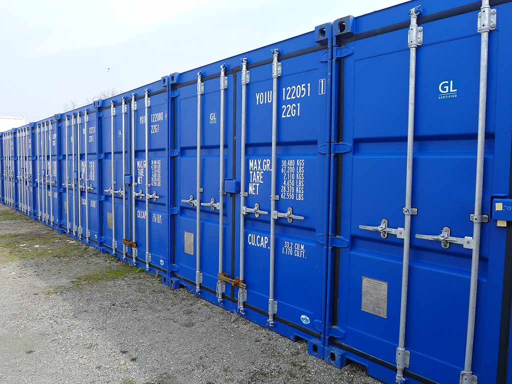 Conteneurs de stockage sécurisés en enfilade